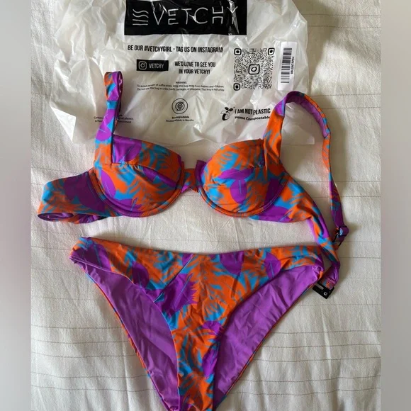 Vetchy Laguna Bikini Tropical - Picture 2 of 2